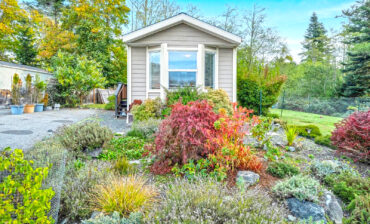 30 Mobile Home Landscaping Ideas That Look Expensive (But Feel Easy)