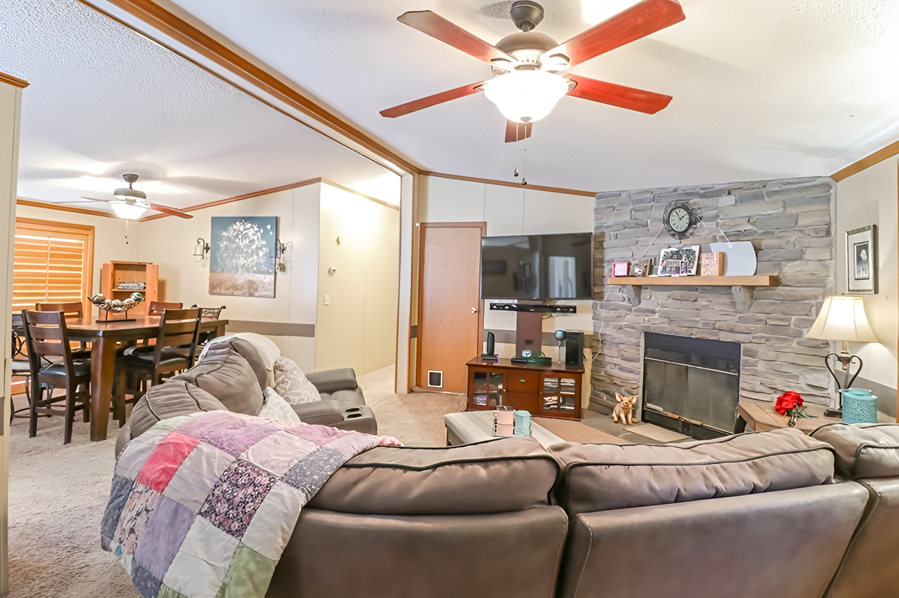 20 Double Wide Living Room Fireplace Layout Ideas to Copy