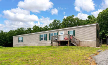 Single Wide Mobile Home With Stunning Open-Concept Style