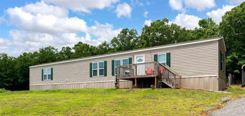 Single Wide Mobile Home With Stunning Open-Concept Style