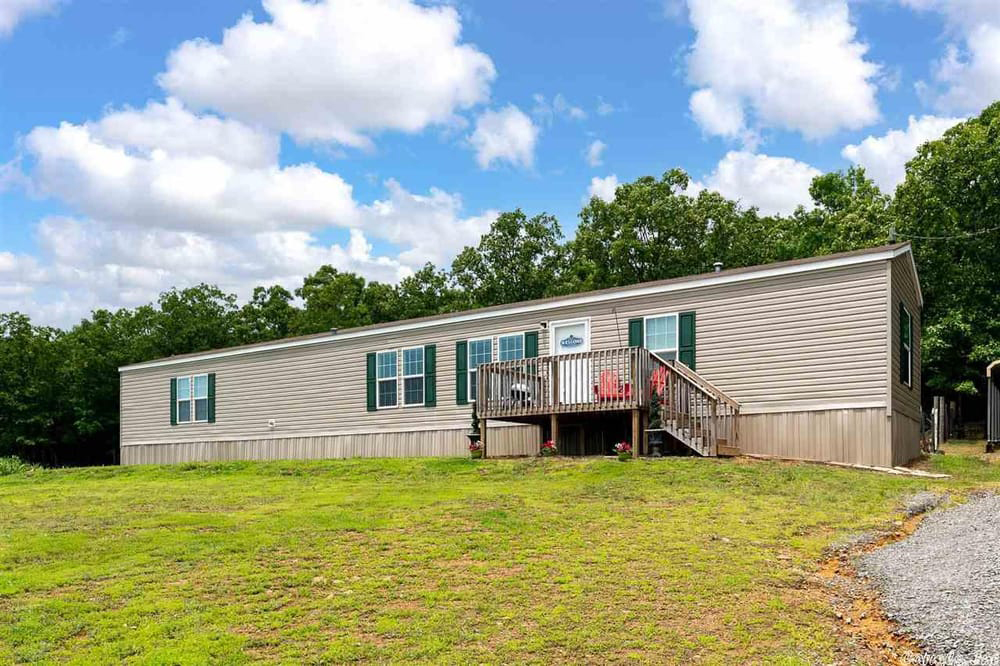 Single Wide Mobile Home With Stunning Open-Concept Style