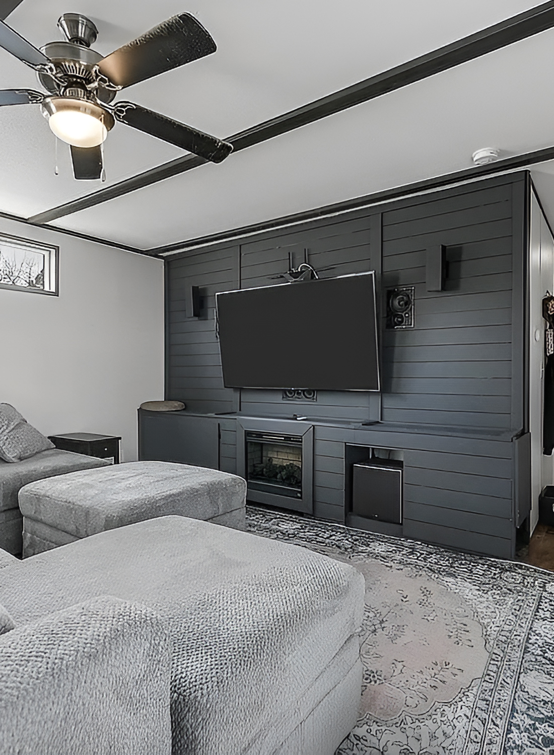 Single Wide Living Room Accent Wall Ideas