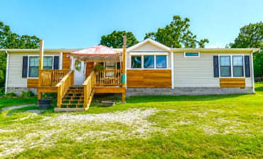 Rustic-Industrial-Manufactured-Home Design