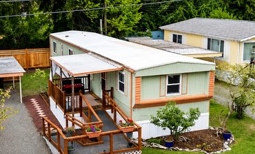 Charming Single Wide Mobile Home With a Cozy Covered Porch