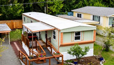 Charming Single Wide Mobile Home With a Cozy Covered Porch