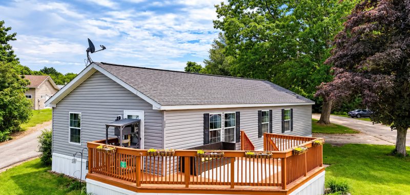 Mobile-Home-Deck Design