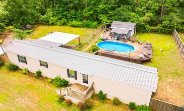 Mobile Home Back Deck Ideas for a Cozy Backyard